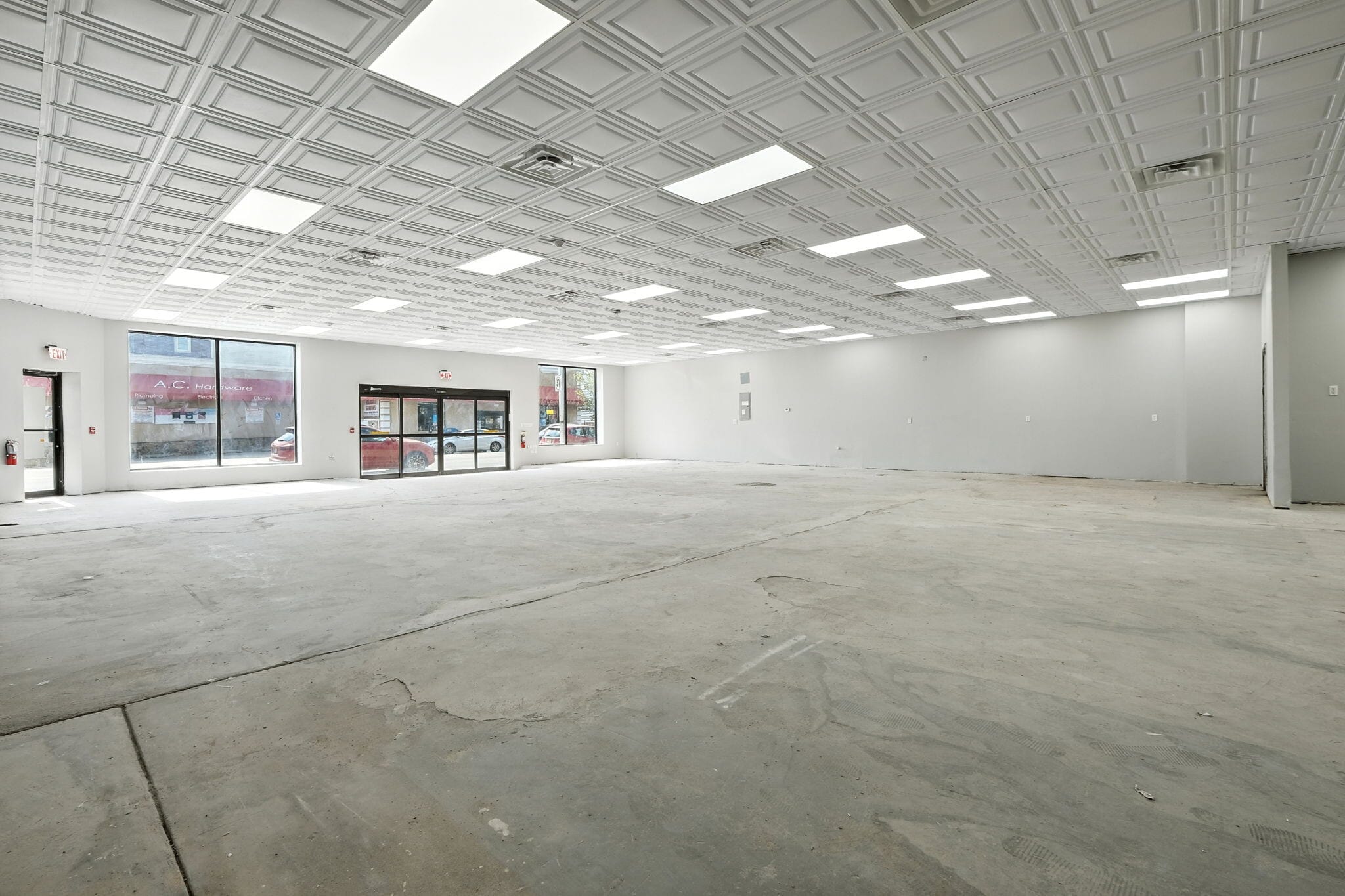 1033 Broadway, Bayonne, NJ for lease Interior Photo- Image 1 of 8