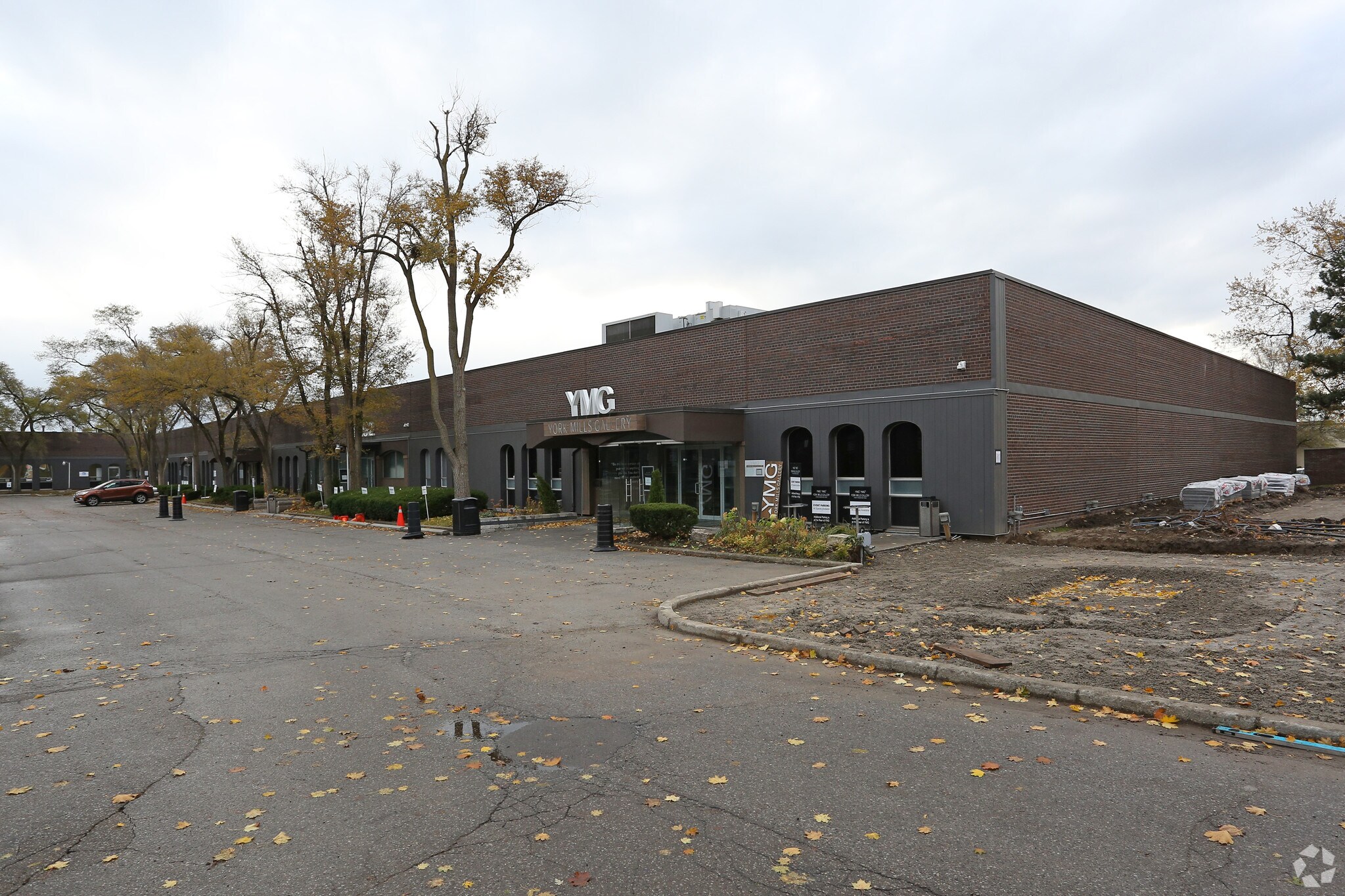 1885-1929 Leslie St, Toronto, ON for lease Primary Photo- Image 1 of 8