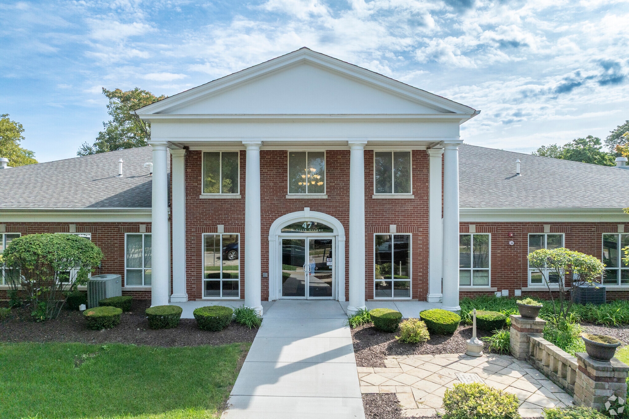 47 S 6th Ave, La Grange, IL for lease Primary Photo- Image 1 of 5