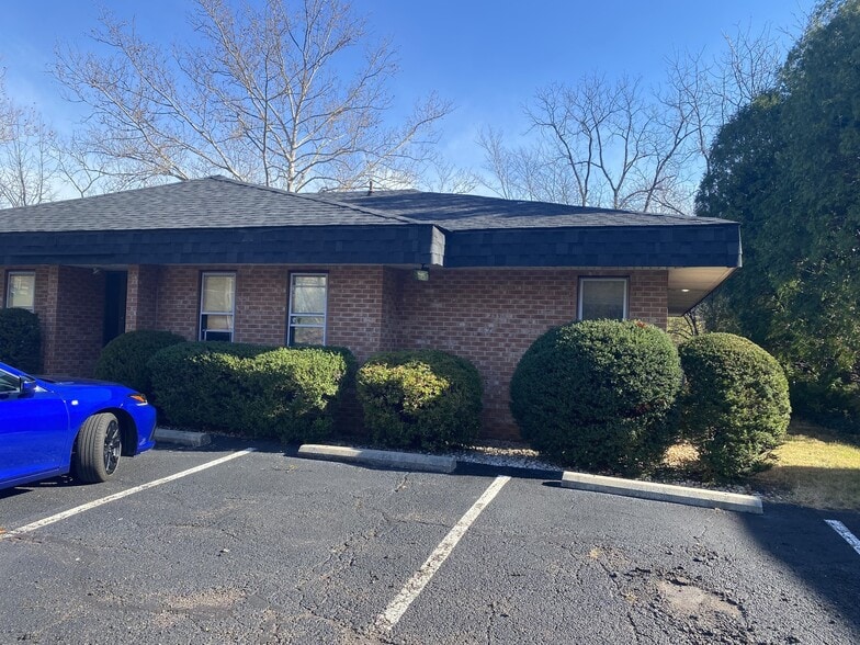 1630 East High St, Pottstown, PA for lease - Building Photo - Image 3 of 9