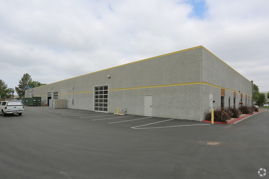 2431-2433 Impala Dr, Carlsbad, CA for lease - Building Photo - Image 2 of 3