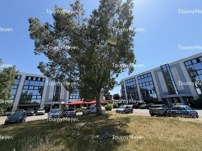1 Rue Charles Lindbergh, Bouguenais à louer - Photo du bâtiment - Image 1 de 4