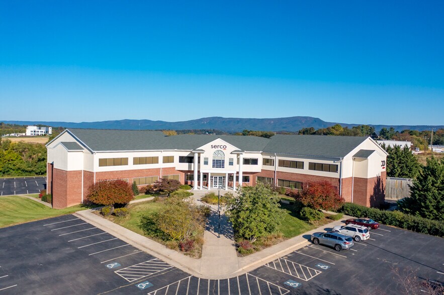 1450 Technology Dr, Harrisonburg, VA à vendre - Photo du bâtiment - Image 1 de 68