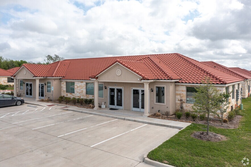 2743 Smith Ranch Rd, Pearland, TX à louer - Photo du bâtiment - Image 2 de 26