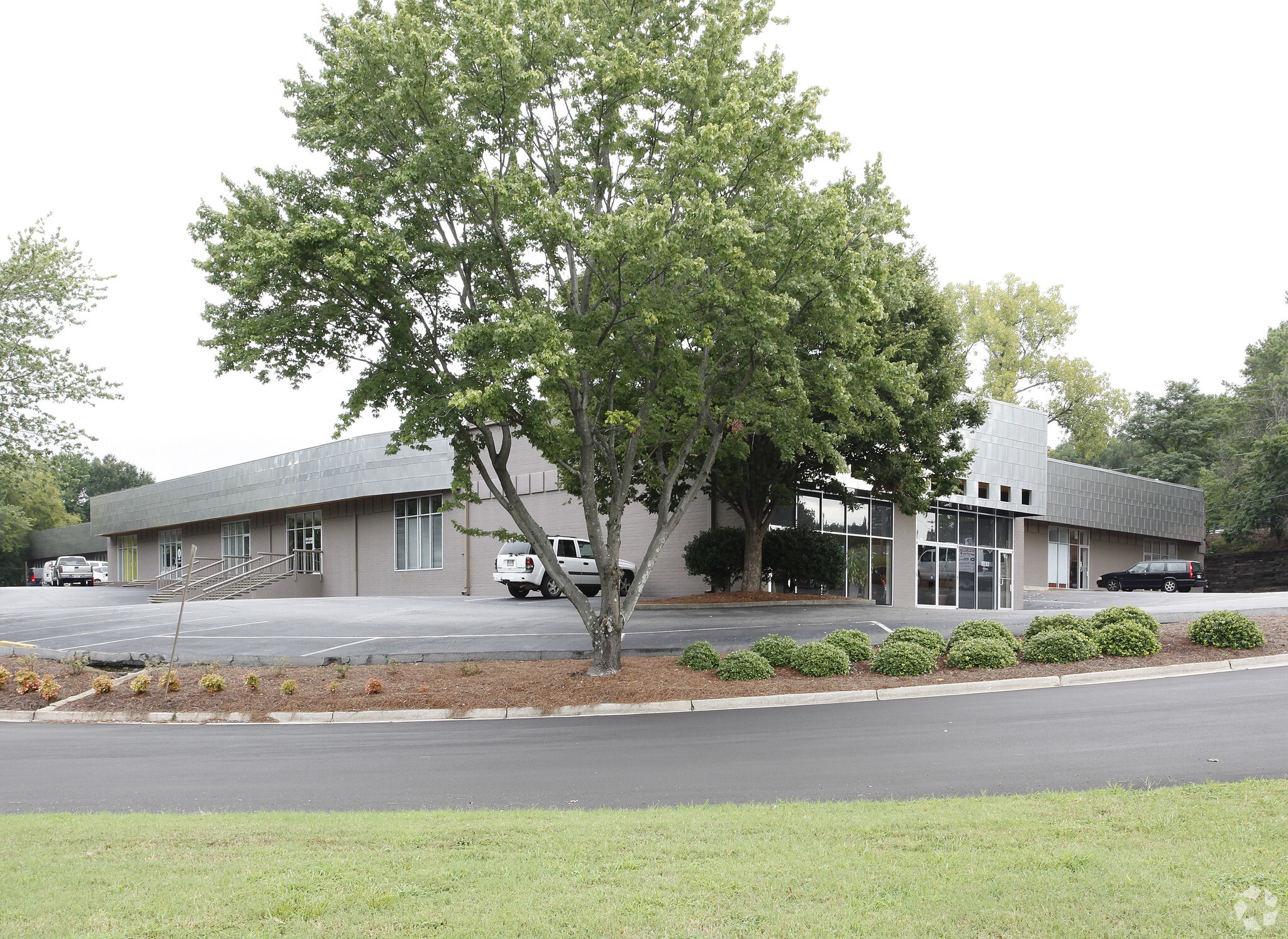 2135 Defoor Hills Rd NW, Atlanta, GA à louer Photo principale- Image 1 de 11