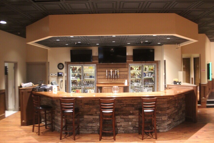 265 33rd Ave, Columbus, NE à vendre - Photo intérieure - Image 3 de 66