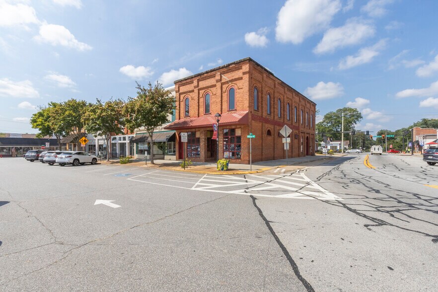 157 Main St, Lavonia, GA à vendre - Photo du bâtiment - Image 2 de 19