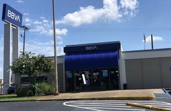 7200 Aaron Aronov Dr, Fairfield, AL for lease Building Photo- Image 1 of 2