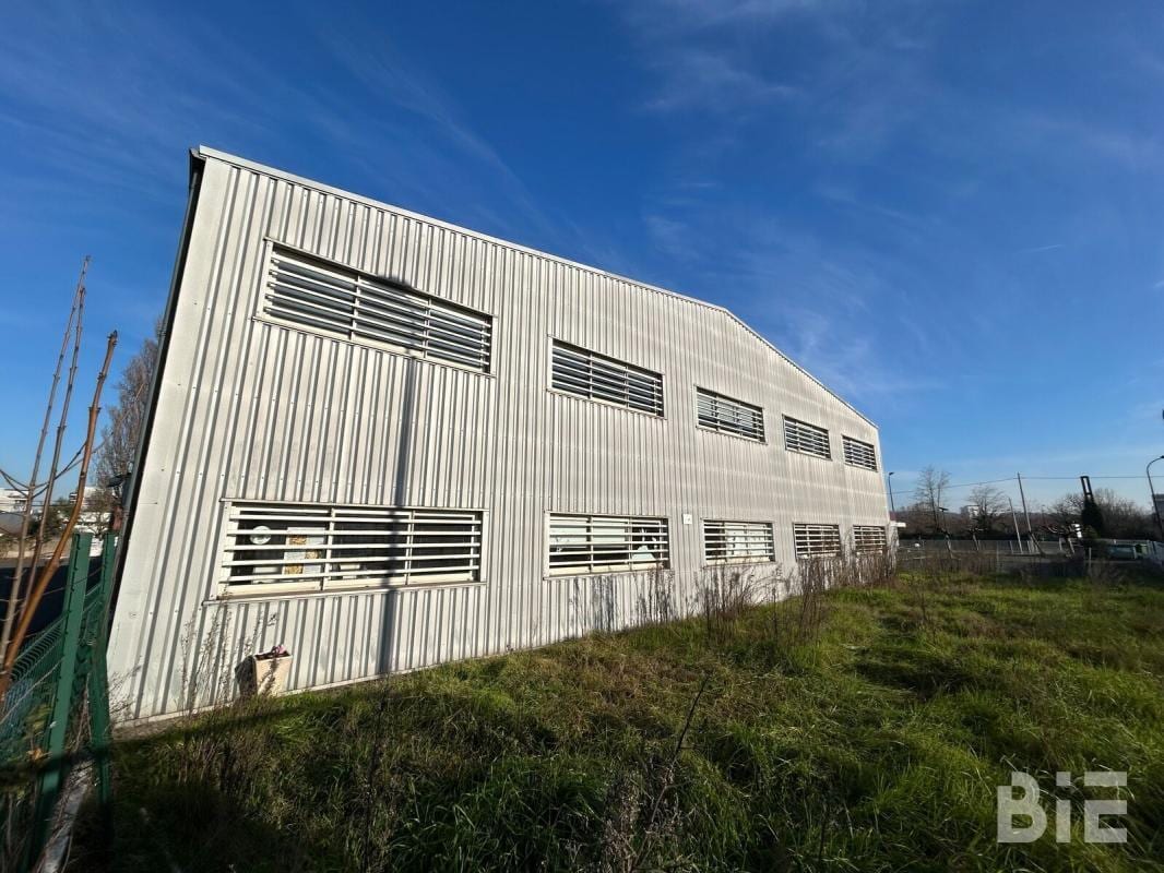 5 Rue Du Commandant Cousteau, Bordeaux for sale Building Photo- Image 1 of 13