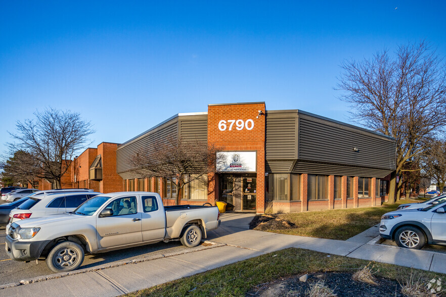 6790 Kitimat Rd, Mississauga, ON for lease - Primary Photo - Image 1 of 4