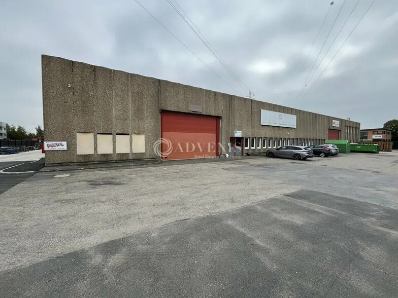 Flex in Moissy-Cramayel for lease - Building Photo - Image 1 of 10