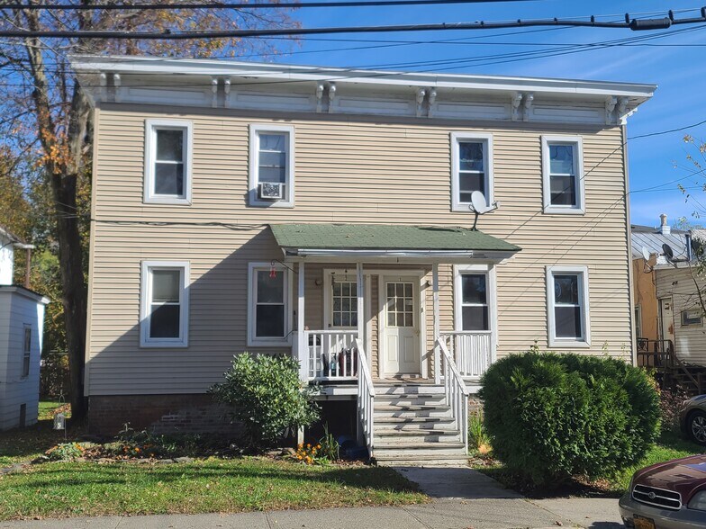 1 Church St, Philmont, NY à vendre - Photo principale - Image 1 de 3