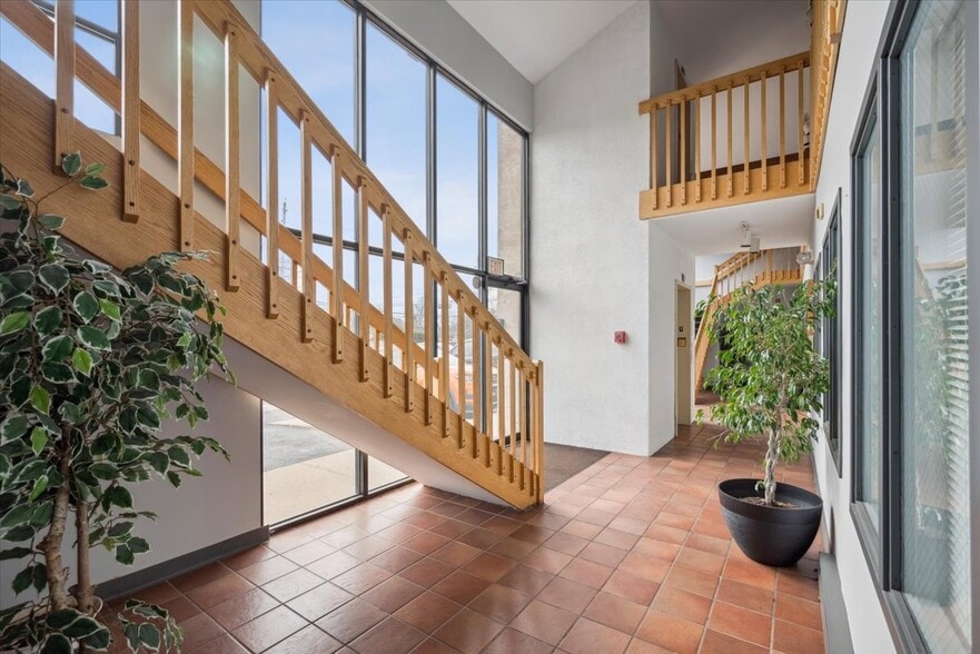 495 Union Ave, Middlesex, NJ for lease - Building Photo - Image 3 of 23