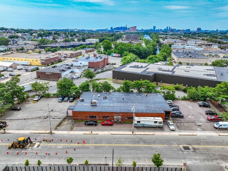 150 Charles St, Malden, MA for lease - Primary Photo - Image 1 of 4