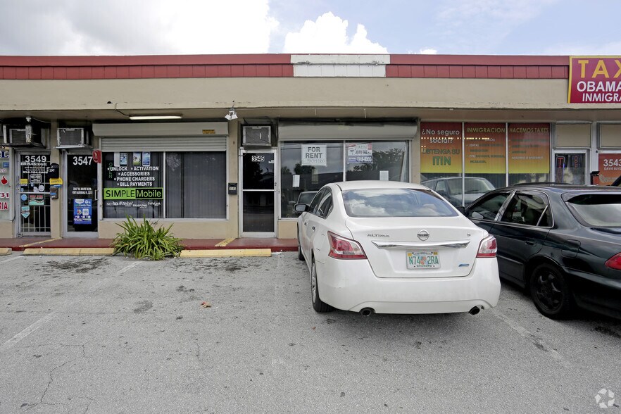 3543-3549 W Davie Blvd, Fort Lauderdale, FL for lease - Building Photo - Image 2 of 3