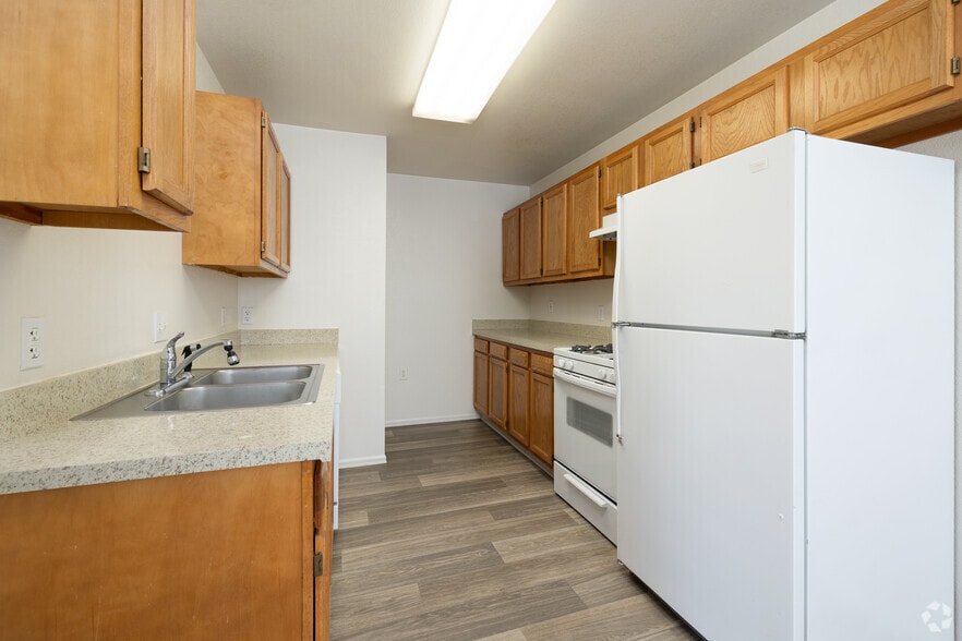 393 E Spaulding Ave, Pueblo, CO à vendre - Photo intérieure - Image 2 de 21