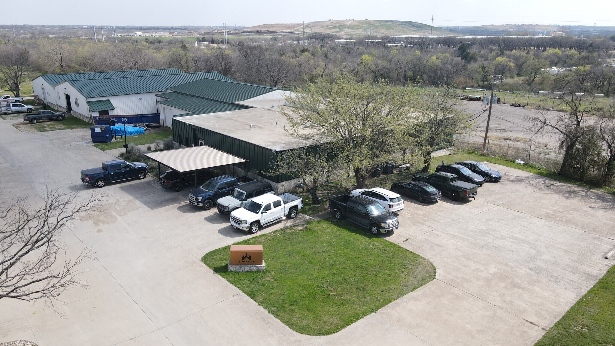 4809 Century Dr, Forest Hill, TX à louer Photo du bâtiment- Image 1 de 20