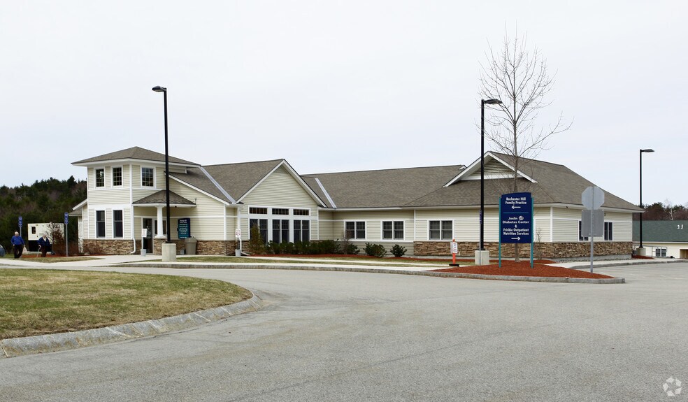 245 Rochester Hill Rd, Rochester, NH à vendre - Photo du bâtiment - Image 3 de 10