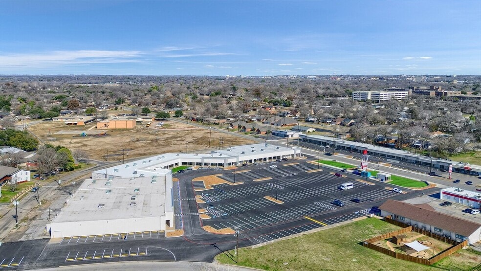 215-220 Sunset Blvd, Sherman, TX à louer - Aérien - Image 3 de 10