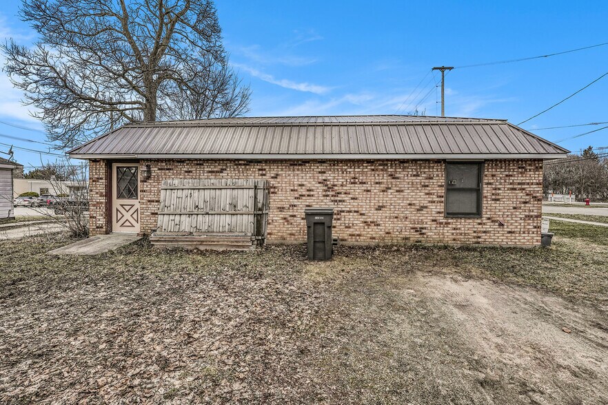 50 E Main St, Grant, MI for sale - Building Photo - Image 2 of 8