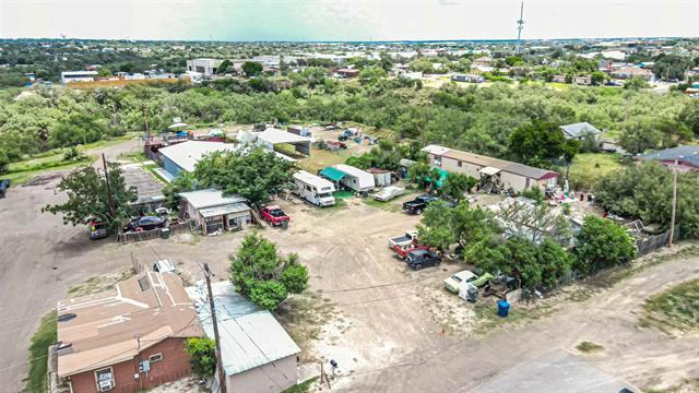 001 Barrios Street, Laredo, TX à vendre - Photo du bâtiment - Image 2 de 16