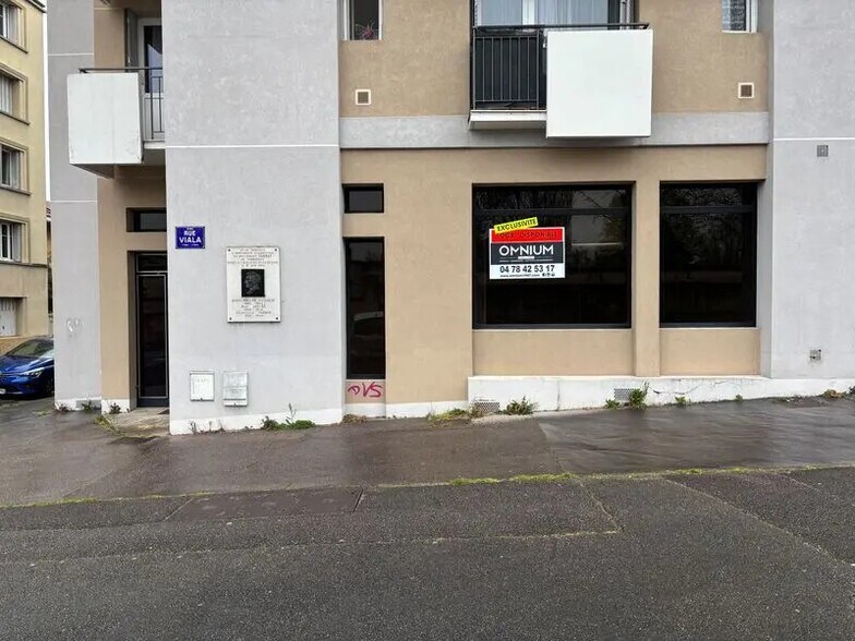 Bureau dans Lyon à vendre - Photo du bâtiment - Image 1 de 9