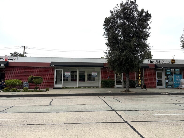 122-130 E Foothill Blvd, Arcadia, CA à louer - Photo du bâtiment - Image 3 de 12