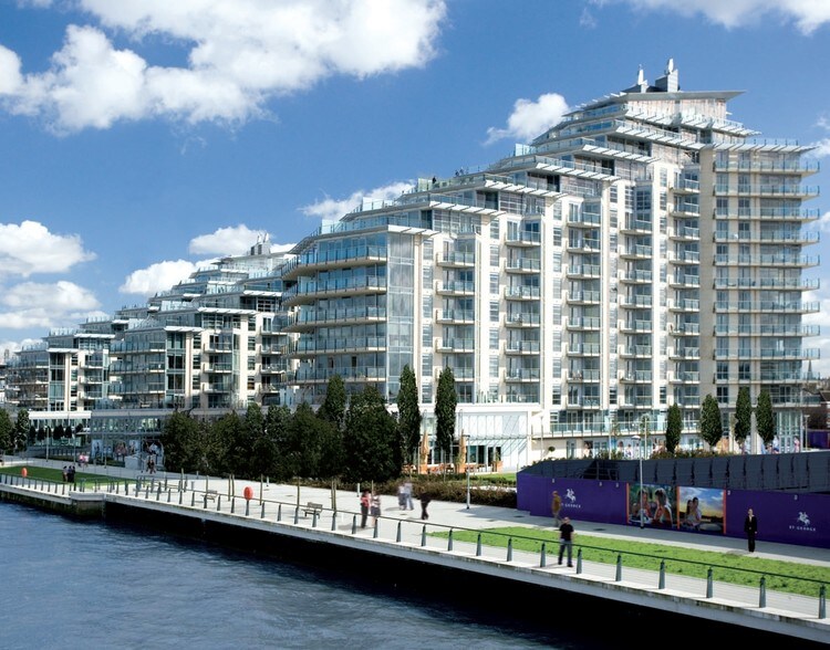 York Rd, Londres à louer - Photo du bâtiment - Image 2 de 6