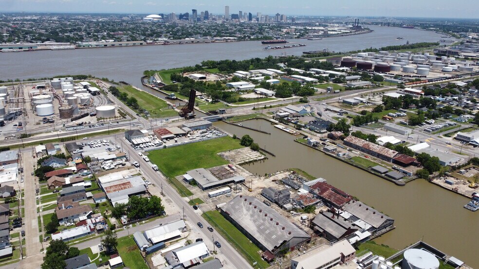 501 Destrehan Ave, Harvey, LA à vendre - Photo du bâtiment - Image 1 de 1