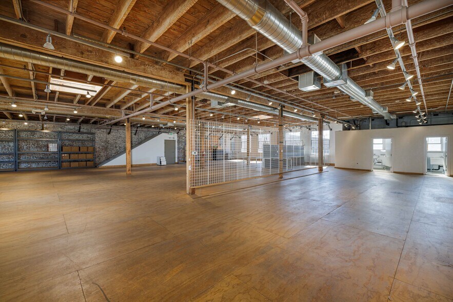 421-427 Colyton St, Los Angeles, CA à vendre - Photo du bâtiment - Image 3 de 10
