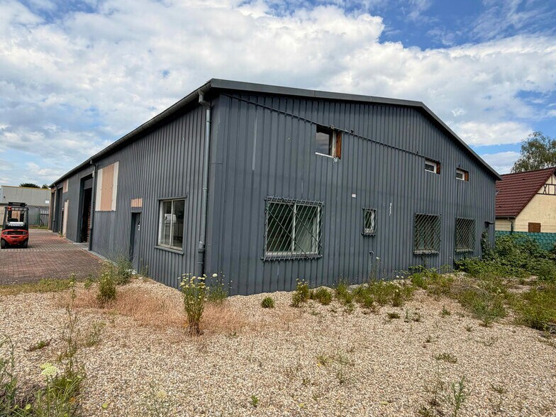 22 Route Du Cor De Chasse, Illkirch-Graffenstaden for sale - Building Photo - Image 1 of 11