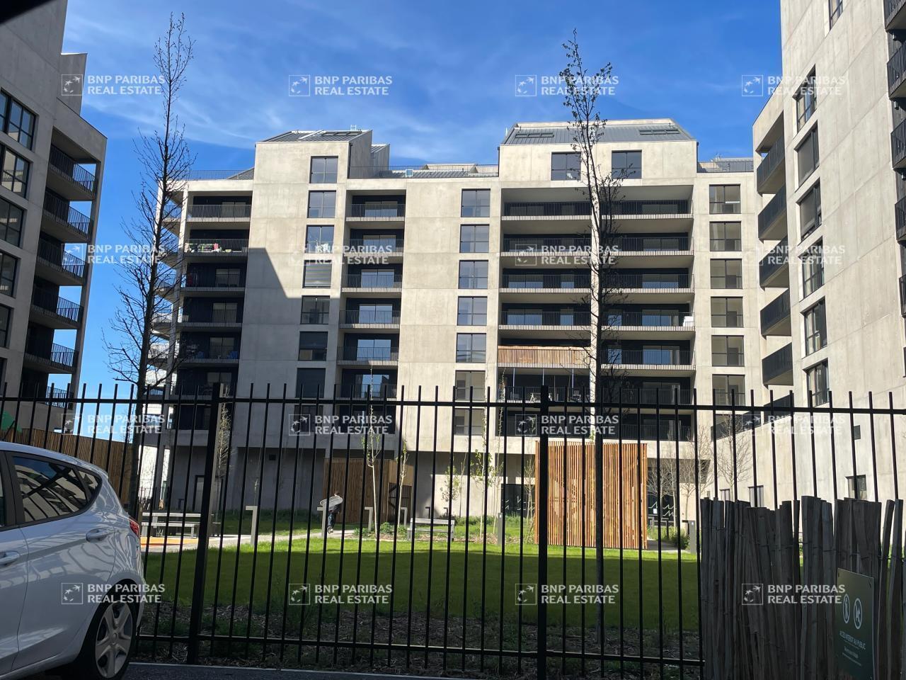 Flex in Bordeaux for sale Building Photo- Image 1 of 17