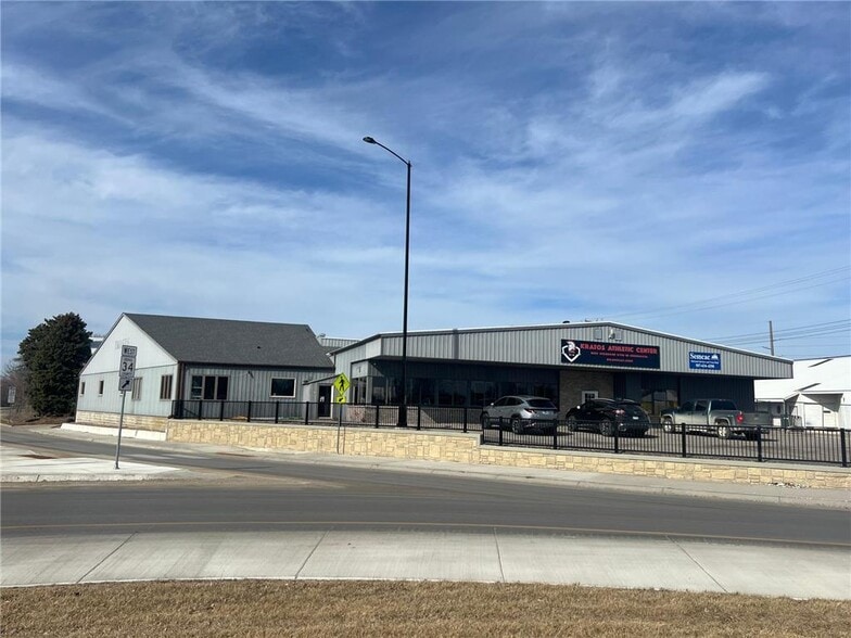 105 S Mantorville Ave, Kasson, MN for sale - Building Photo - Image 1 of 32