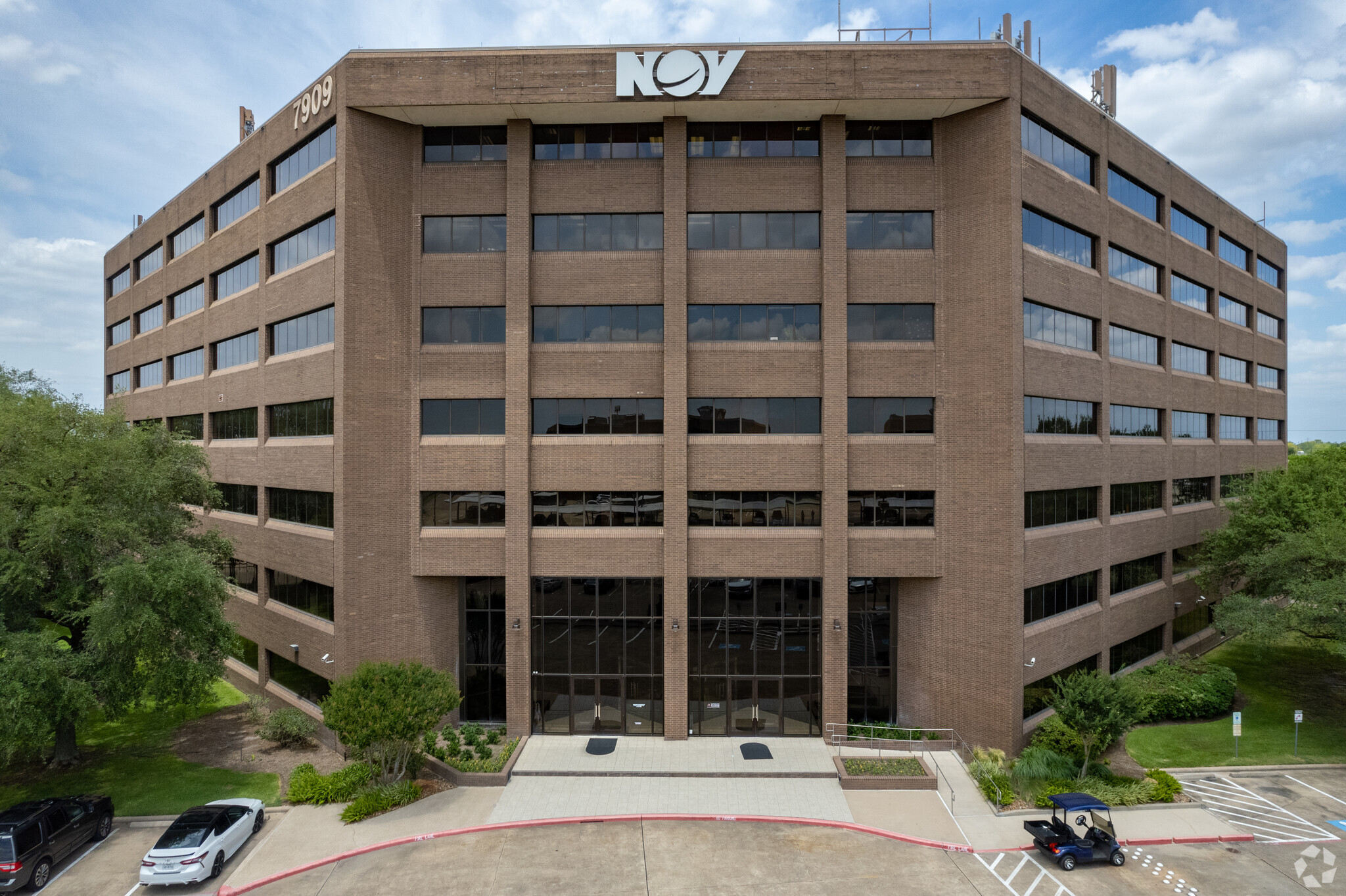 7909 Parkwood Circle Dr, Houston, TX for lease Building Photo- Image 1 of 6