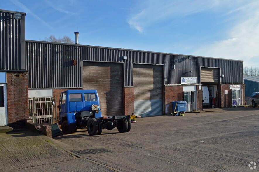 Lower Rd, Hednesford for lease - Primary Photo - Image 1 of 10