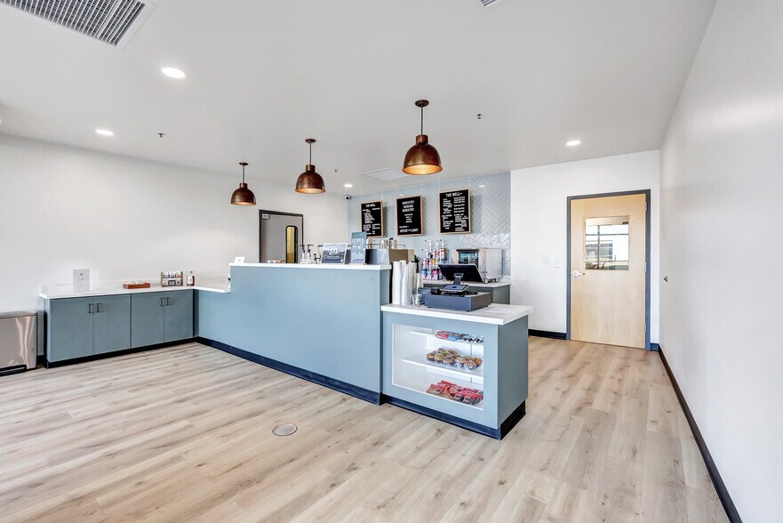 3500 Packerland Dr, De Pere, WI à louer - Photo du bâtiment - Image 3 de 46