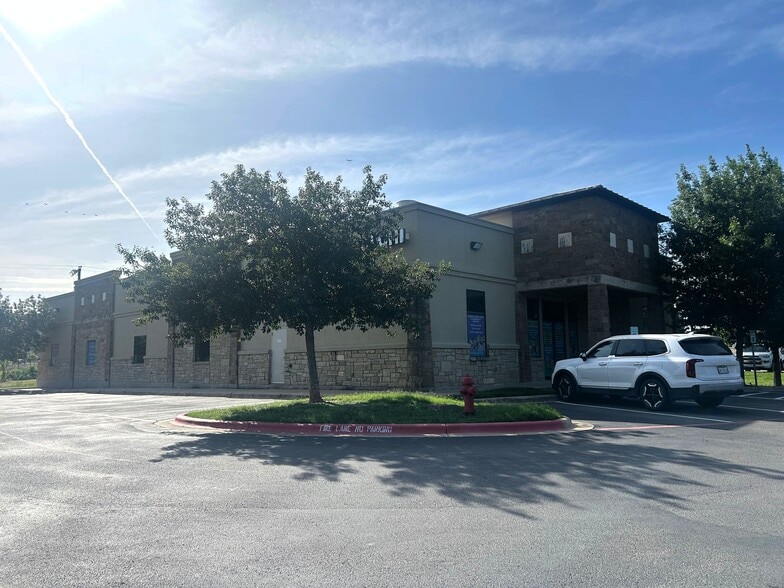 2401 S A W Grimes Blvd, Round Rock, TX for sale - Building Photo - Image 1 of 13