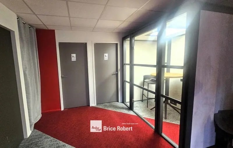 Bureau dans Villeurbanne à louer - Photo intérieure - Image 2 de 7