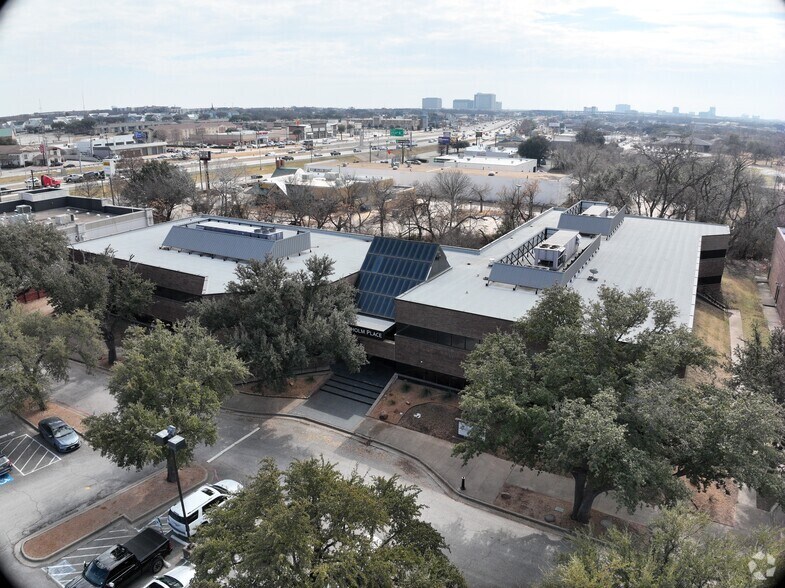 200 Chisholm Pl, Plano, TX à louer - Communauté Matterport - Image 3 de 20
