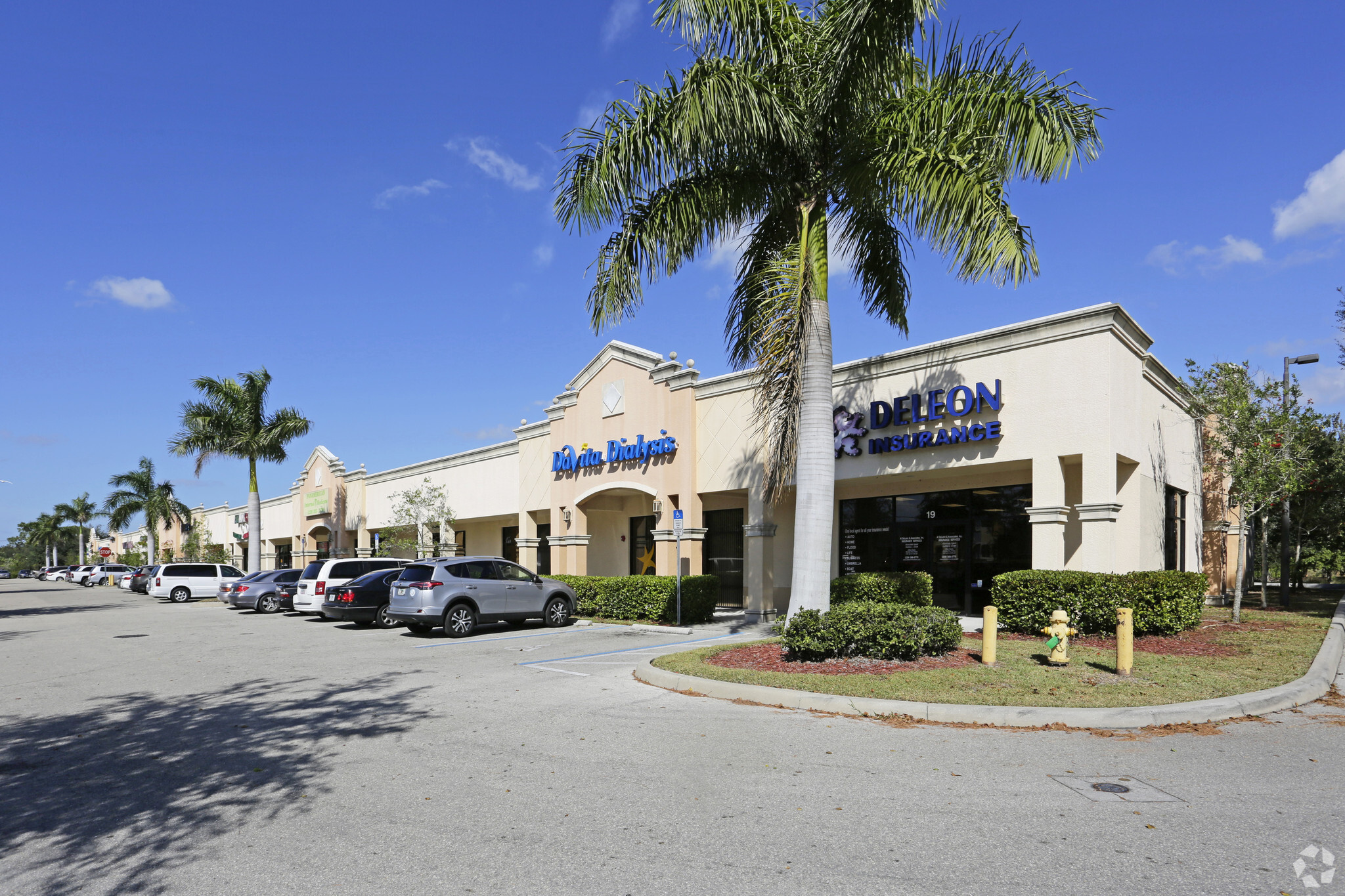 2814 Lee Blvd, Lehigh Acres, FL for sale Primary Photo- Image 1 of 1