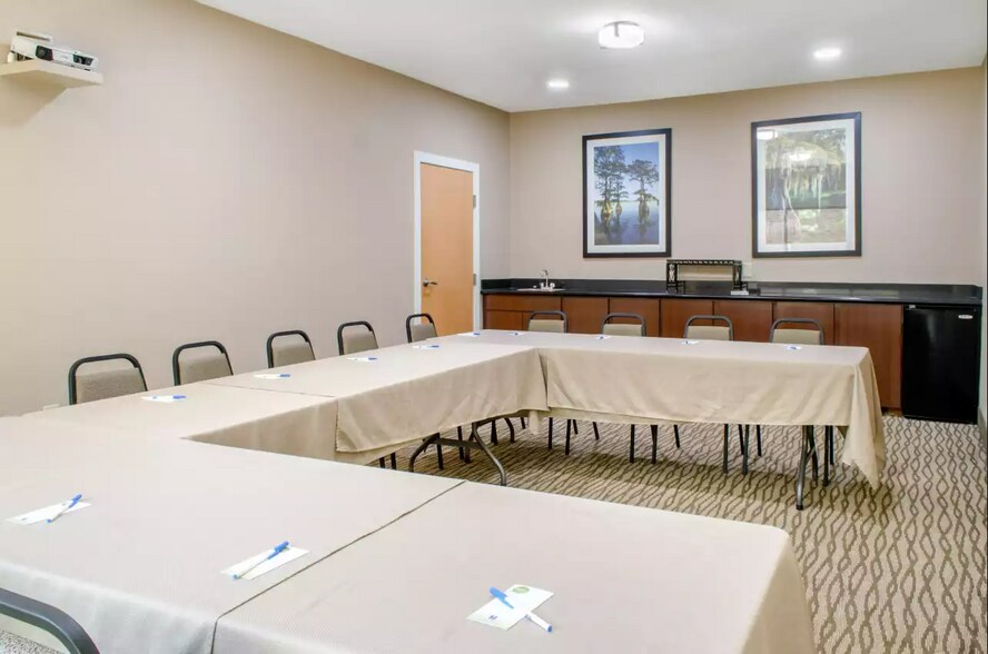 30 Louis Prima Dr, Covington, LA à vendre - Photo intérieure - Image 2 de 23