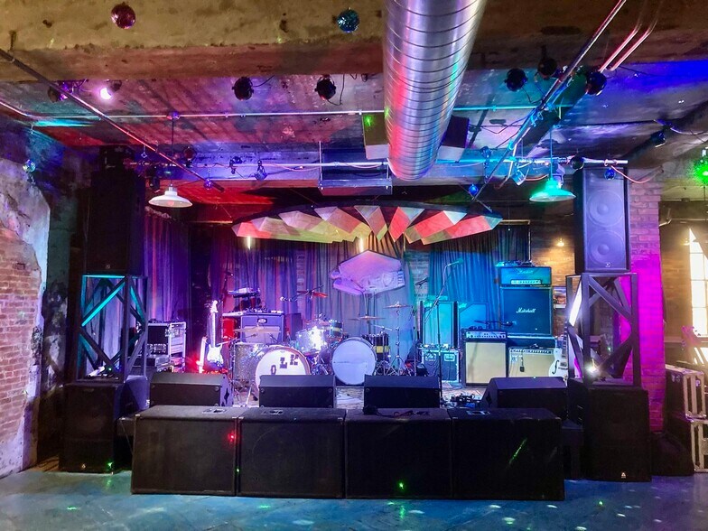 62 E 7th St, Dubuque, IA à vendre - Photo du bâtiment - Image 3 de 12