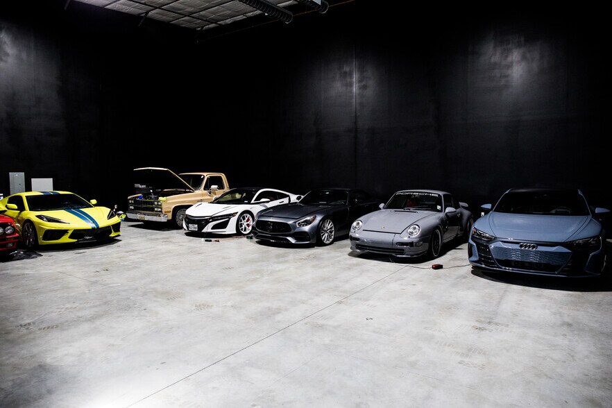 7500 Westview Dr, Houston, TX à vendre - Photo du bâtiment - Image 3 de 7