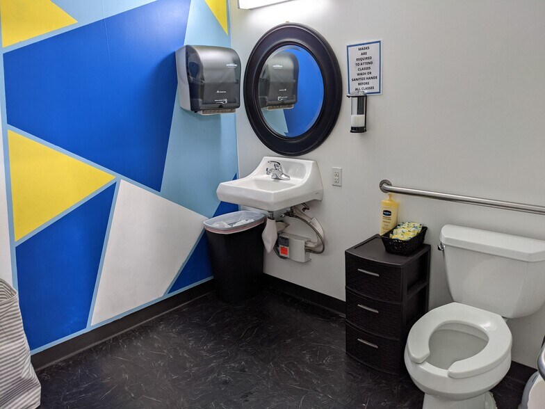 2694 Roeder Ave, Bellingham, WA à vendre - Photo intérieure - Image 2 de 30