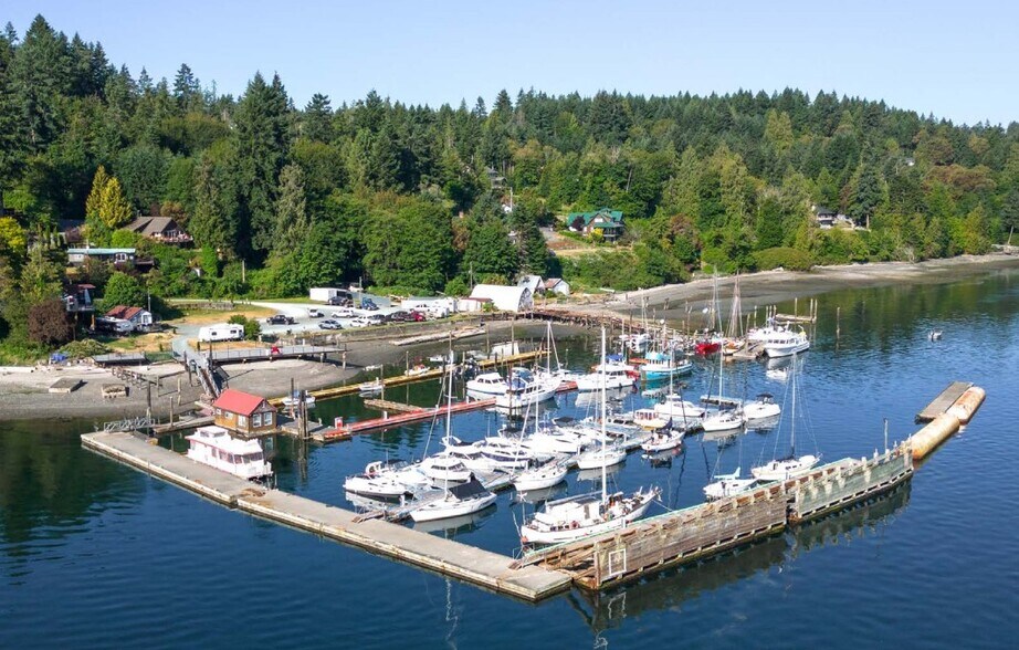 1241 Sutherland Dr, Cowichan Bay, BC à vendre - Photo du bâtiment - Image 1 de 1