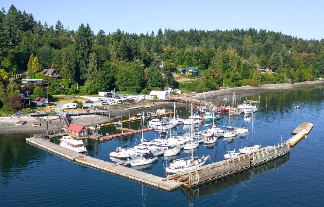 1241 Sutherland Dr, Cowichan Bay, BC à vendre Photo du bâtiment- Image 1 de 2