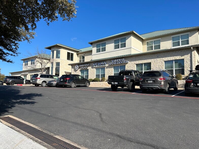 1213 Ranch Road 620 S, Lakeway, TX à louer - Photo du bâtiment - Image 1 de 7