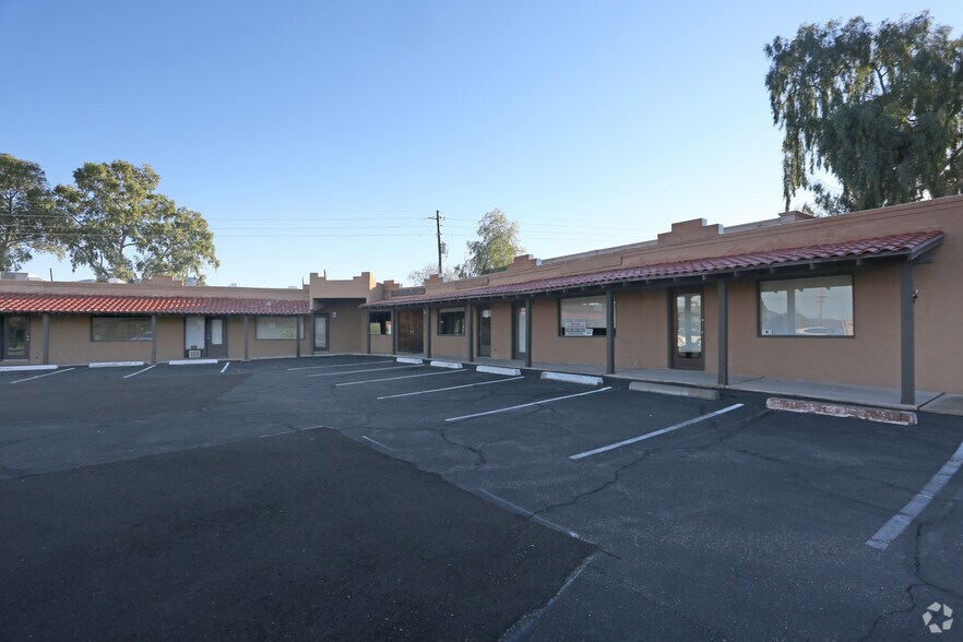 7171 E Cave Creek Rd, Carefree, AZ à louer - Photo du bâtiment - Image 2 de 5