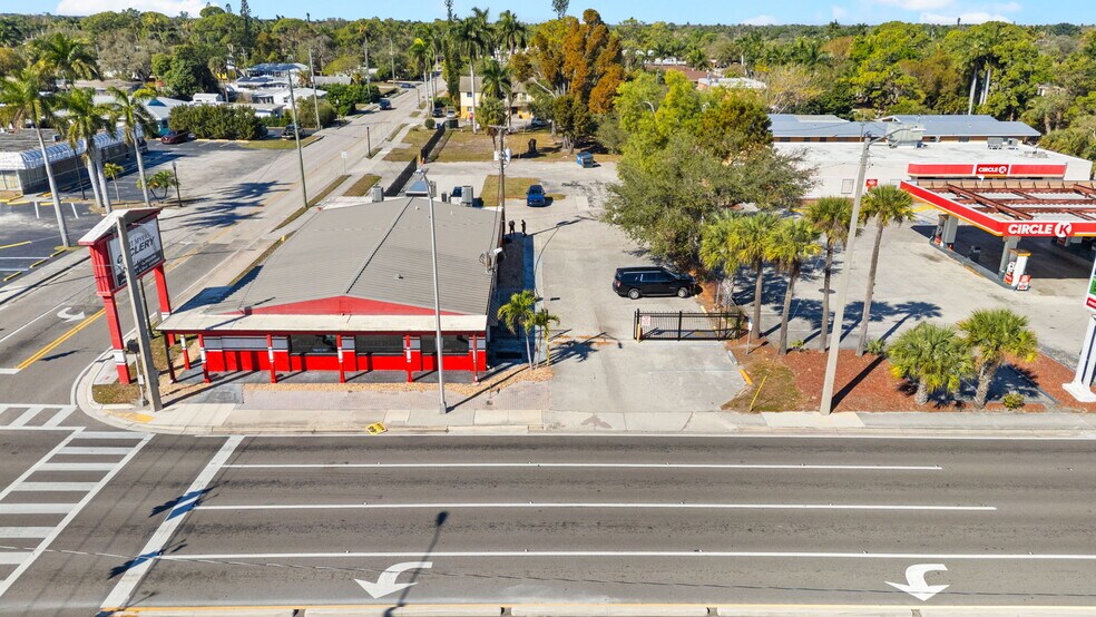 3630 Cleveland Ave, Fort Myers, FL à vendre - Aérien - Image 3 de 10