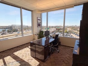 4901 Vineland Rd, Orlando, FL à louer Photo intérieure- Image 1 de 10